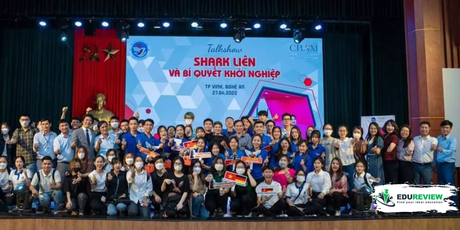 hoạt động của sinh viên đại học vinh