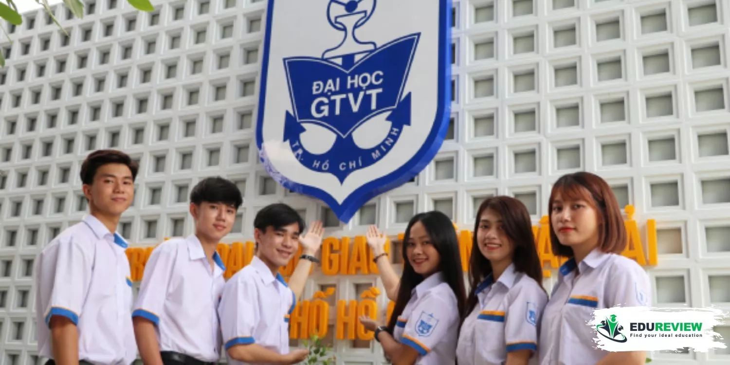 sinh viên đại học giao thông vận tải