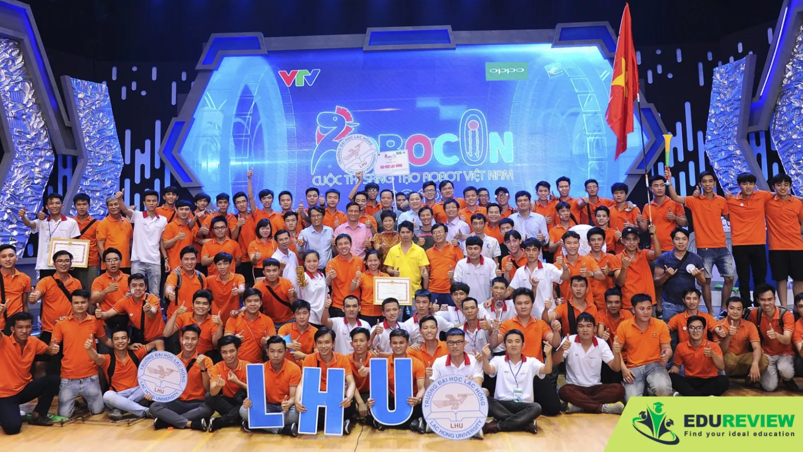 hoạt động sinh viên  đại học lạc hồng