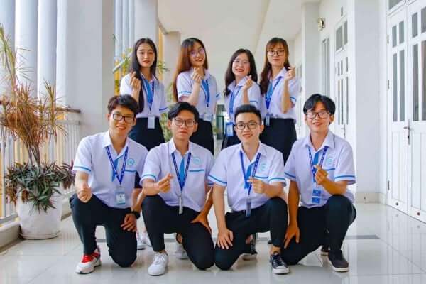 Sinh viên Trường Đại Học Kinh tế Luật TP HCM (UEL)